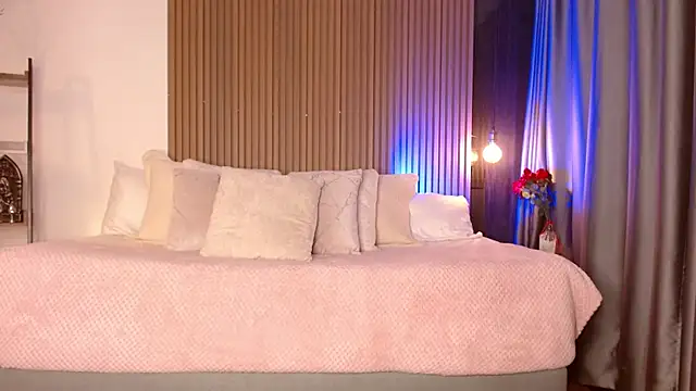 Sienna Blake  online show from 10-22-25, 08:08