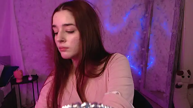 Snapshot of Lolly_lipss_ chatting on 12-22-24, 03:22 Lolly lipss online show from 12-22-24, 03:22