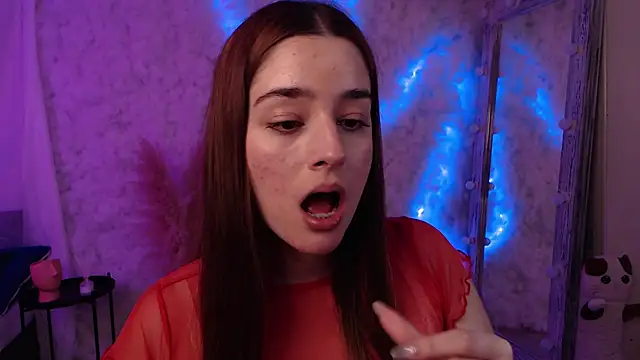 Snapshot of Lolly_lipss_ chatting on 12-23-24, 01:03 Lolly lipss online show from 12-23-24, 01:03