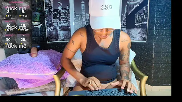 Snapshot of JhonyMiller_ chatting on 01-19-25, 02:15 JhonyMiller online show from 01-19-25, 02:15