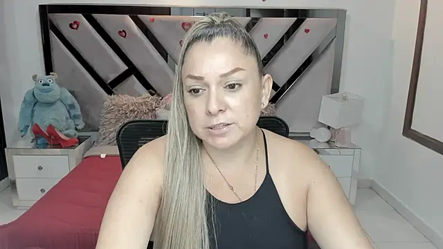 natalia5560 online show from 11-01-25, 01:24