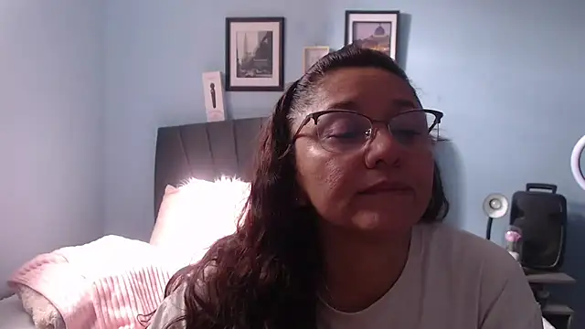 AngelRouss online show from 04-08-26, 07:25