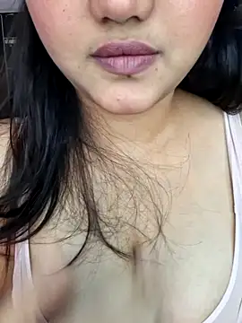 Snapshot of Riya_Stream01 chatting on 06-20-26, 03:20 Riya Stream01 online show from 06-20-26, 03:20