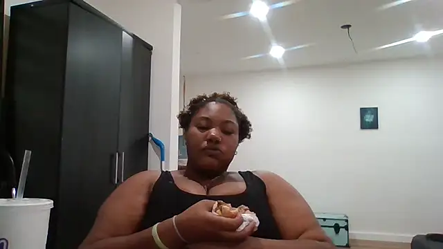 Snapshot of Kbaby337 chatting on 11-25-25, 08:36 Kbaby337 online show from 11-25-25, 08:36