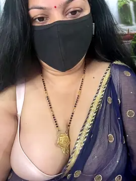 FlatVincy4 online show from 10-18-25, 04:37