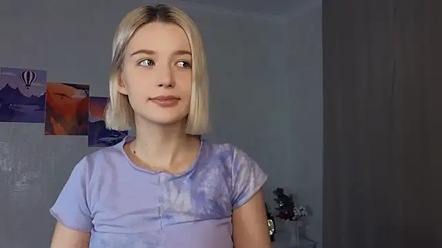 Snapshot of LucyLure chatting on 12-21-24, 09:12 LucyLure online show from 12-21-24, 09:12