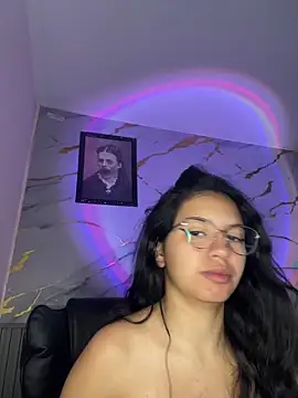 Rosita forever  online show from 10-21-25, 02:18