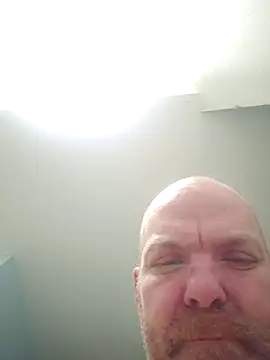 Snapshot of hoodratoui chatting on 11-29-25, 09:56 hoodratoui online show from 11-29-25, 09:56