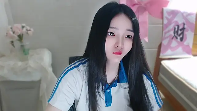 qiqi--- online show from 04-23-26, 12:29