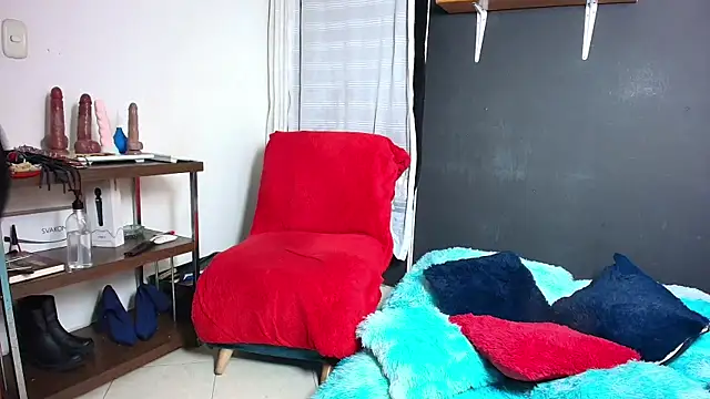 Snapshot of marisol1977hot chatting on 10-14-25, 08:37 marisol1977hot online show from 10-14-25, 08:37