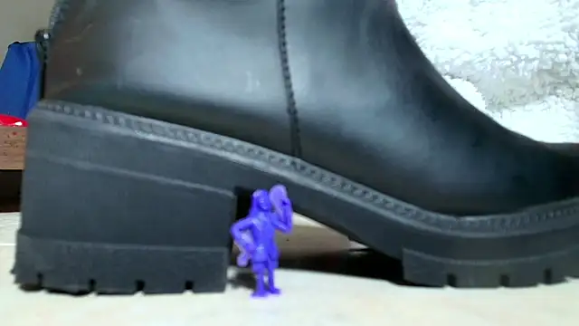 Snapshot of marisol1977hot chatting on 11-13-25, 02:54 marisol1977hot online show from 11-13-25, 02:54