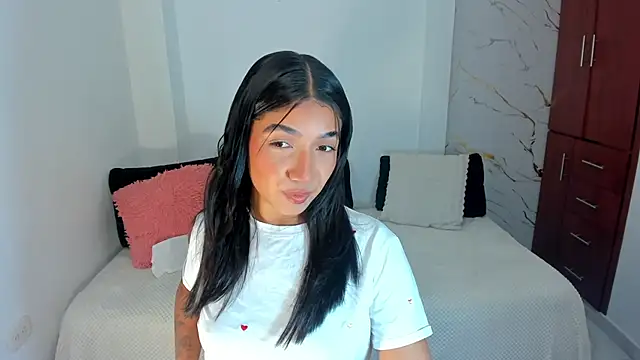 Snapshot of martina_roldam chatting on 06-25-26, 01:16 martina roldam online show from 06-25-26, 01:16