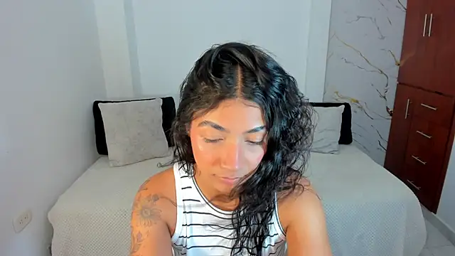 Snapshot of martina_roldam chatting on 07-01-26, 02:35 martina roldam online show from 07-01-26, 02:35