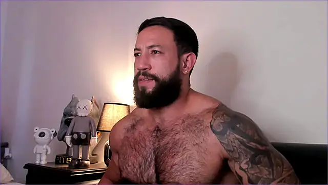 Snapshot of BradLeon_ chatting on 11-26-25, 08:43 BradLeon online show from 11-26-25, 08:43