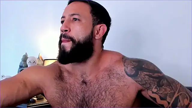 Snapshot of BradLeon_ chatting on 11-28-25, 07:38 BradLeon online show from 11-28-25, 07:38