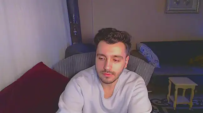 handsomeee04 online show from 03-04-25, 12:29