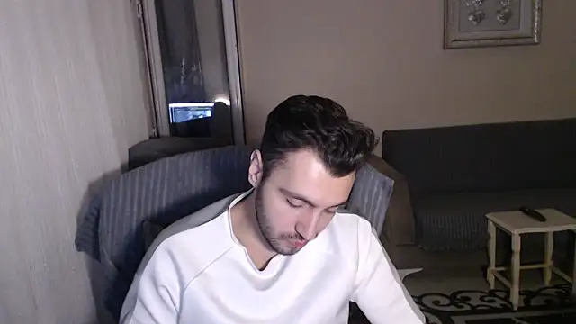 handsomeee04 online show from 10-04-25, 01:03