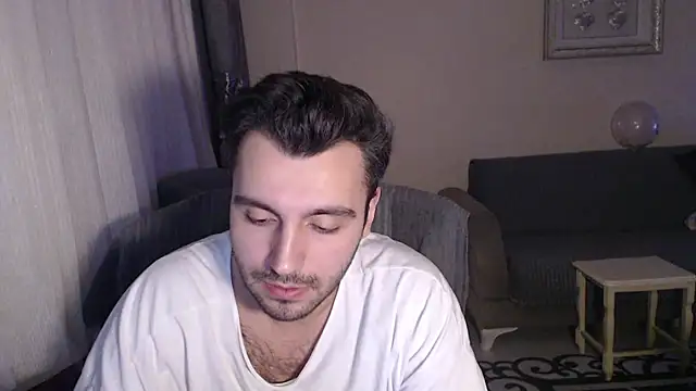 handsomeee04 online show from 10-09-25, 03:48