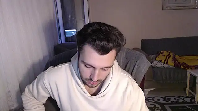 handsomeee04 online show from 10-19-25, 03:34