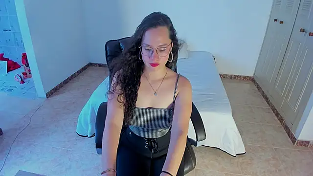 emmaTorres1 online show from 02-09-25, 06:58