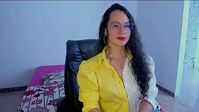 emmaTorres1 online show from 02-28-25, 08:18