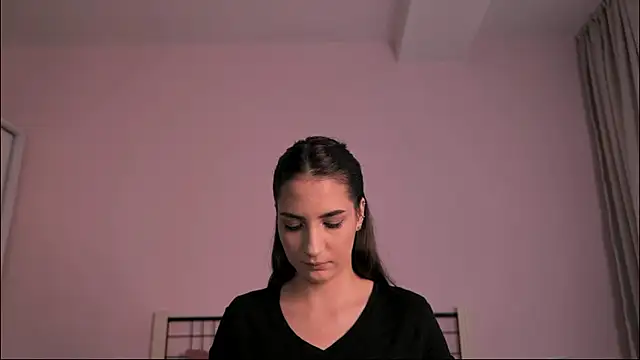Snapshot of Naalani chatting on 10-04-25, 06:11 Naalani online show from 10-04-25, 06:11