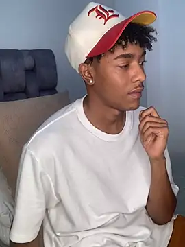 Snapshot of Boy_cock18 chatting on 02-17-25, 06:31 Boy cock18 online show from 02-17-25, 06:31