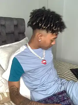 Snapshot of Boy_cock18 chatting on 02-26-25, 01:32 Boy cock18 online show from 02-26-25, 01:32