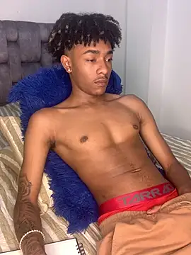 Snapshot of Boy_cock18 chatting on 03-18-25, 01:32 Boy cock18 online show from 03-18-25, 01:32