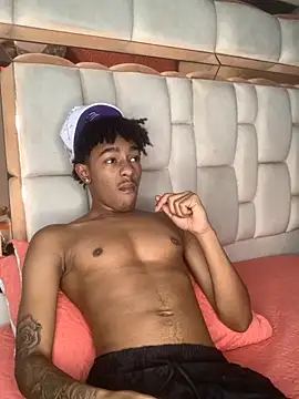 Snapshot of Boy_cock18 chatting on 09-11-25, 03:56 Boy cock18 online show from 09-11-25, 03:56