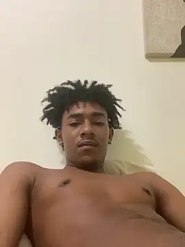 Snapshot of Boy_cock18 chatting on 09-13-25, 08:14 Boy cock18 online show from 09-13-25, 08:14