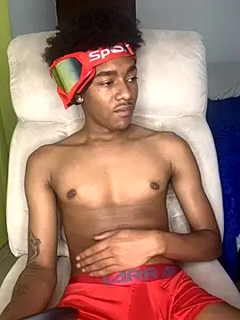 Snapshot of Boy_cock18 chatting on 10-17-25, 06:16 Boy cock18 online show from 10-17-25, 06:16