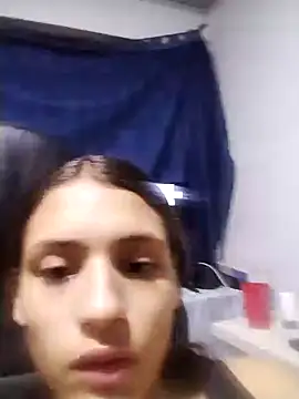 Snapshot of charlotes28 chatting on 12-23-24, 01:40 charlotes28 online show from 12-23-24, 01:40