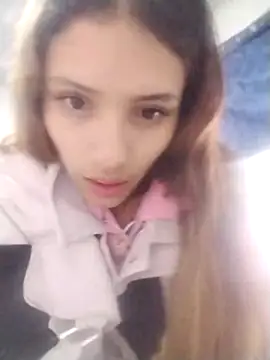 Snapshot of charlotes28 chatting on 12-25-24, 03:50 charlotes28 online show from 12-25-24, 03:50