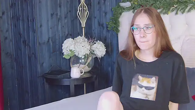 Snapshot of SashaMeow chatting on 01-13-25, 01:23 SashaMeow online show from 01-13-25, 01:23