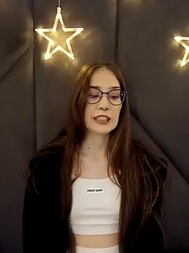 Snapshot of SashaMeow chatting on 01-18-25, 04:31 SashaMeow online show from 01-18-25, 04:31