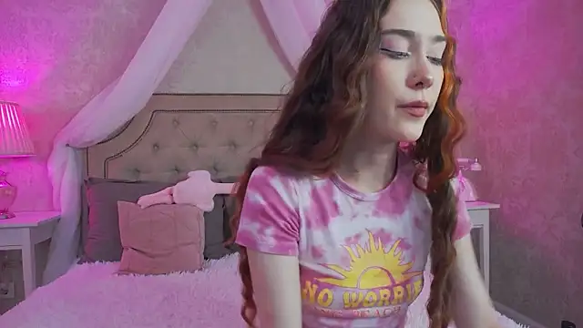 Snapshot of SashaMeow chatting on 09-09-25, 04:28 SashaMeow online show from 09-09-25, 04:28