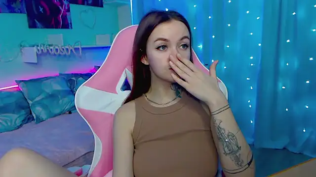 Snapshot of Naughty_Mable chatting on 01-20-25, 04:10 Naughty Mable online show from 01-20-25, 04:10