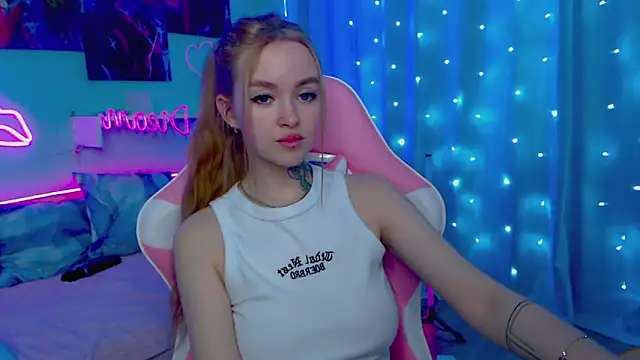 Snapshot of Naughty_Mable chatting on 02-08-25, 03:08 Naughty Mable online show from 02-08-25, 03:08