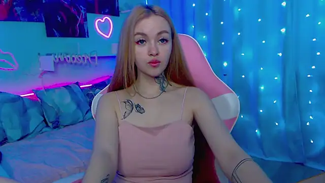 Snapshot of Naughty_Mable chatting on 02-19-25, 04:12 Naughty Mable online show from 02-19-25, 04:12