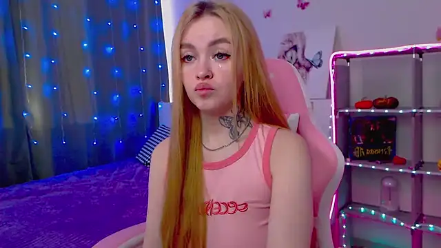 Snapshot of Naughty_Mable chatting on 03-14-25, 03:26 Naughty Mable online show from 03-14-25, 03:26