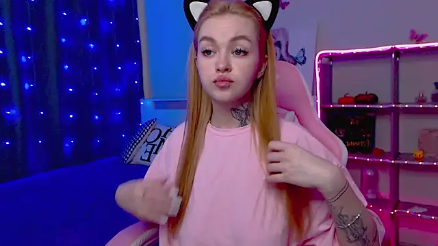 Snapshot of Naughty_Mable chatting on 03-23-25, 07:31 Naughty Mable online show from 03-23-25, 07:31