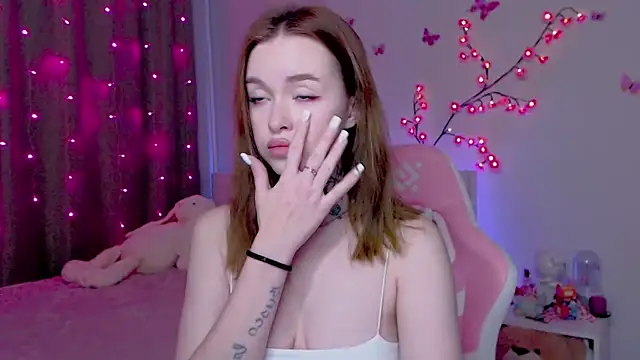 Snapshot of Naughty_Mable chatting on 10-02-25, 12:28 Naughty Mable online show from 10-02-25, 12:28