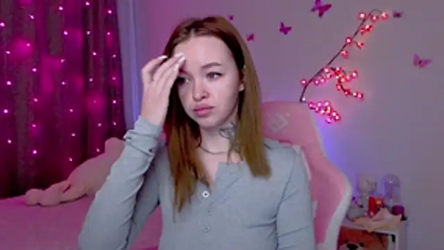 Snapshot of Naughty_Mable chatting on 10-07-25, 12:08 Naughty Mable online show from 10-07-25, 12:08