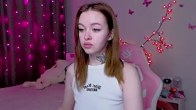 Snapshot of Naughty_Mable chatting on 10-14-25, 12:11 Naughty Mable online show from 10-14-25, 12:11