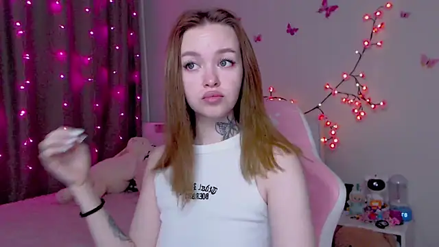 Snapshot of Naughty_Mable chatting on 10-20-25, 12:55 Naughty Mable online show from 10-20-25, 12:55