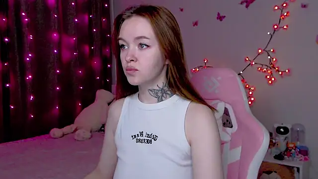 Snapshot of Naughty_Mable chatting on 10-22-25, 11:59 Naughty Mable online show from 10-22-25, 11:59