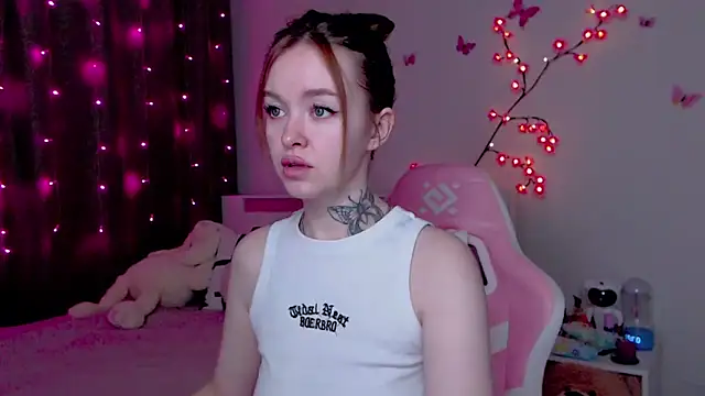 Snapshot of Naughty_Mable chatting on 10-27-25, 12:26 Naughty Mable online show from 10-27-25, 12:26