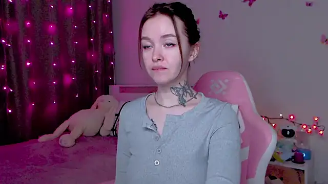 Snapshot of Naughty_Mable chatting on 10-29-25, 12:24 Naughty Mable online show from 10-29-25, 12:24