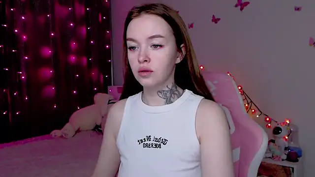 Snapshot of Naughty_Mable chatting on 11-19-25, 12:21 Naughty Mable online show from 11-19-25, 12:21